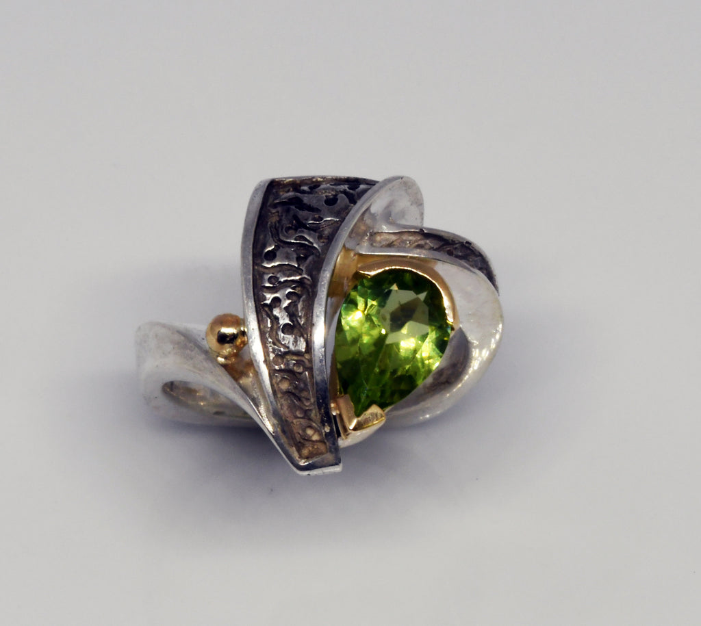 Silver peridot ring 1.