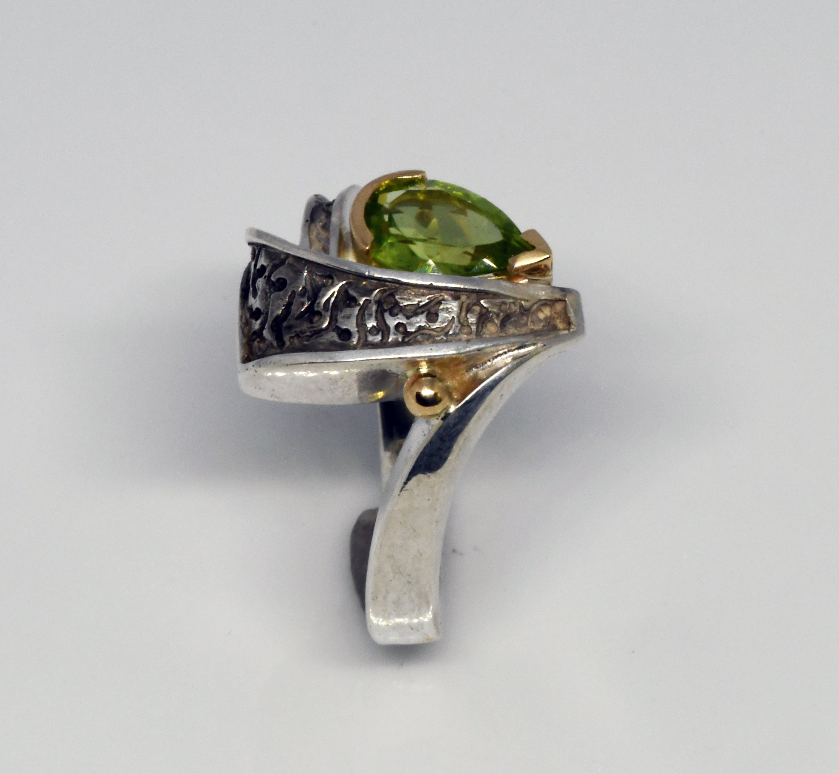 Silver peridot ring 1.