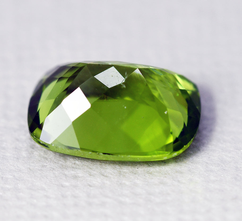 Peridot cushion 1
