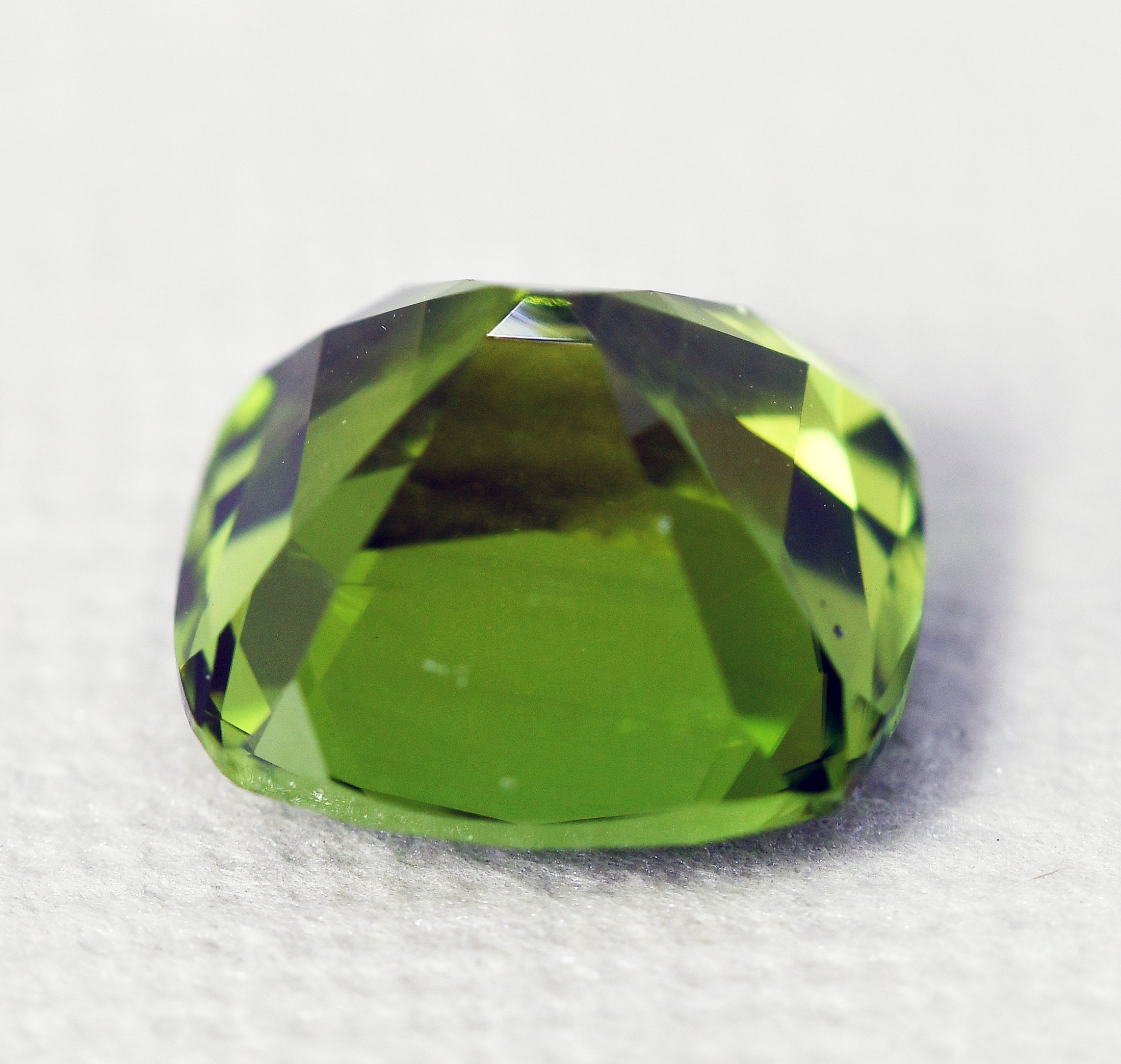 Peridot cushion 2