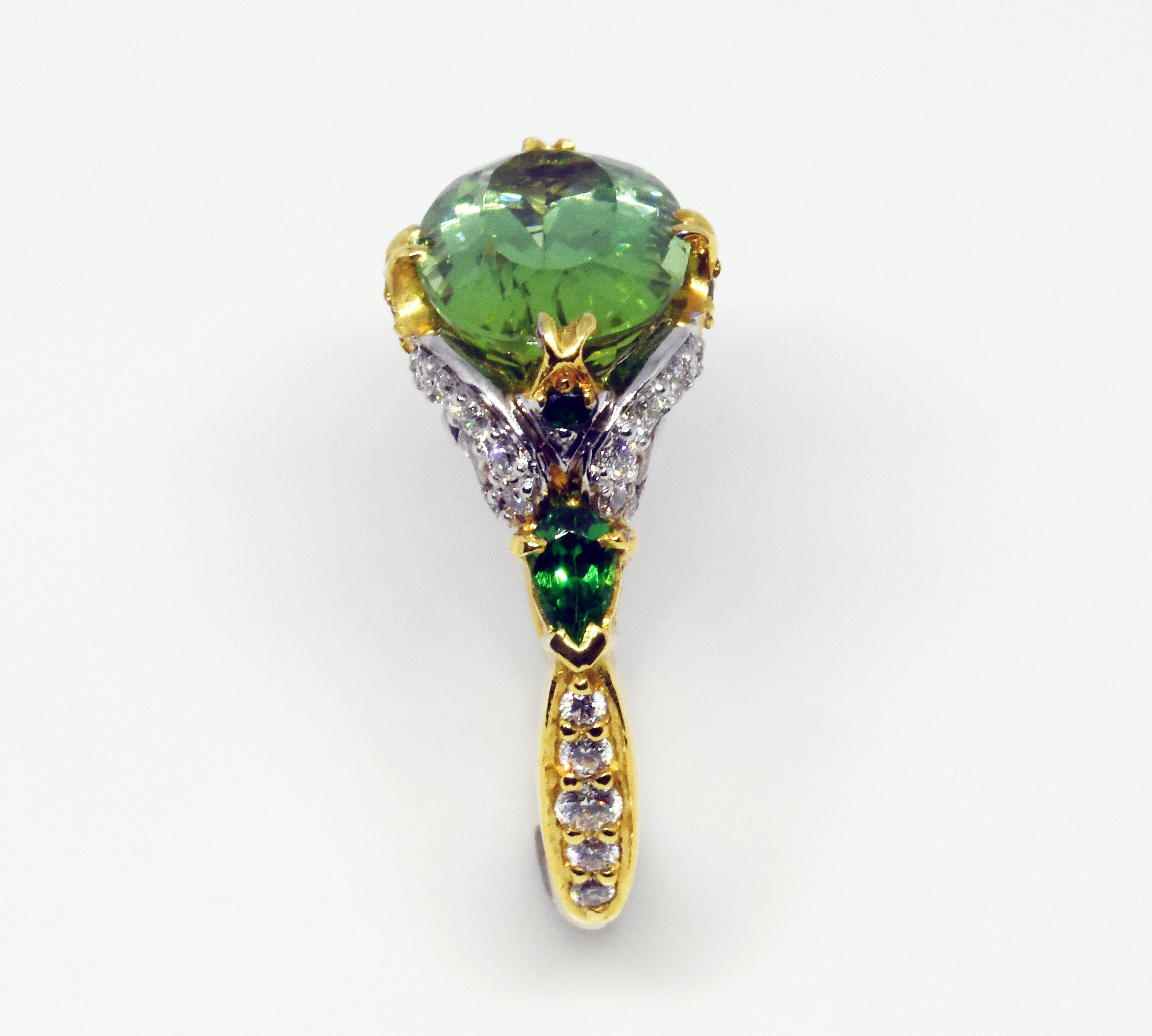 Green Tourmaline ring "Queen of Spring"