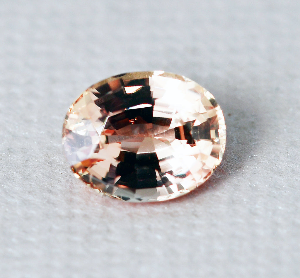 Sapphire peach oval 1
