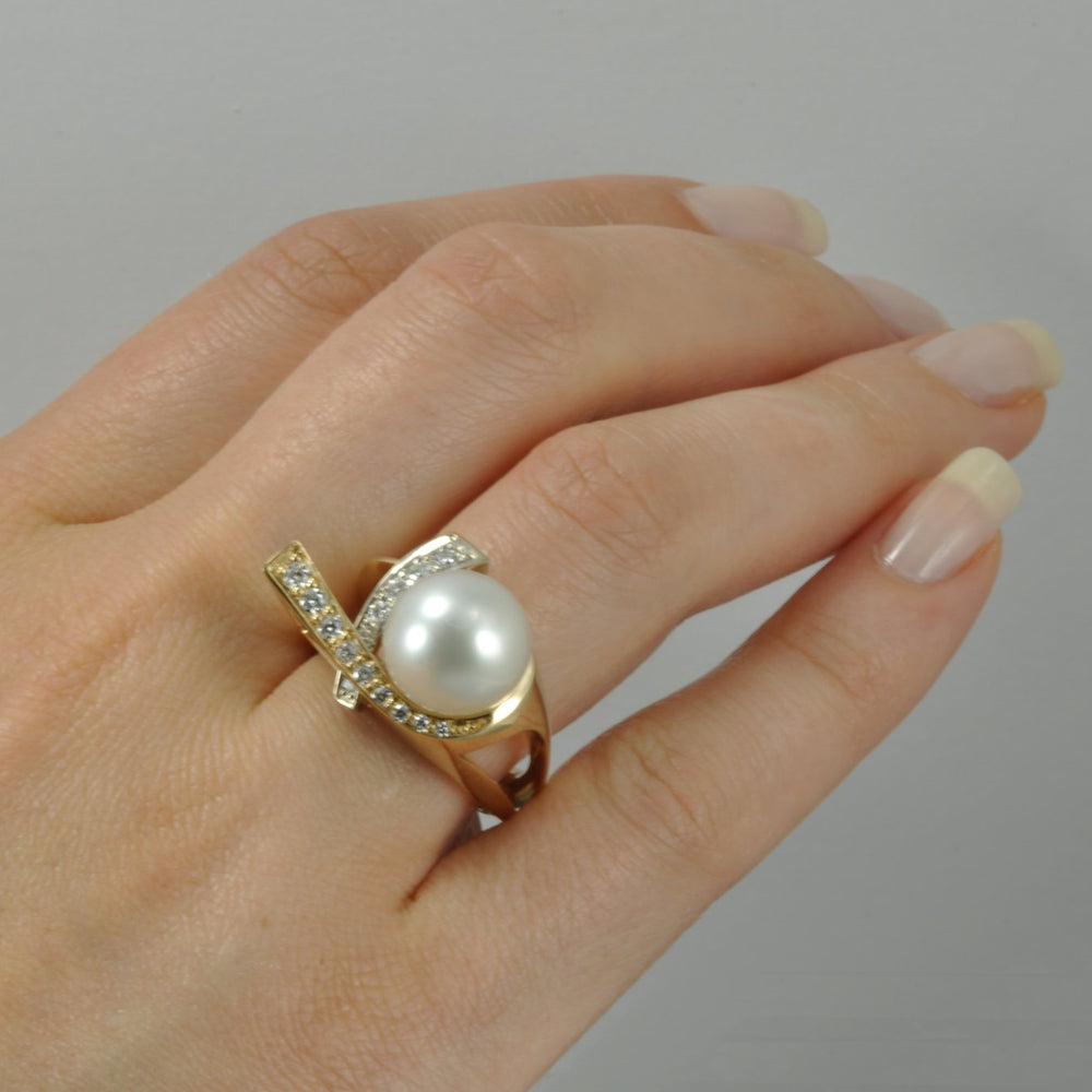 White South Sea Pearl Ring