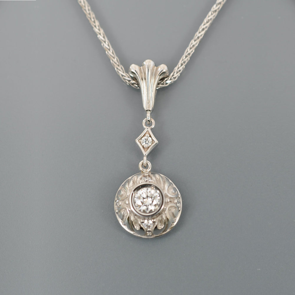 Diamond pendant 1