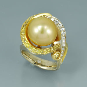 Golden South Sea Pearl ring